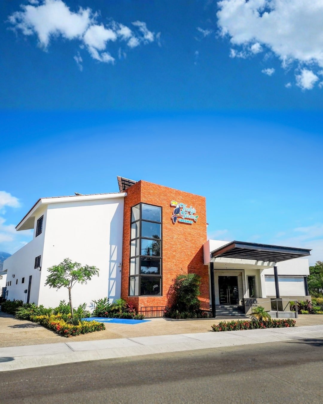 Fredys tucan (3)Agencia de marketing puerto vallarta   Brewed min